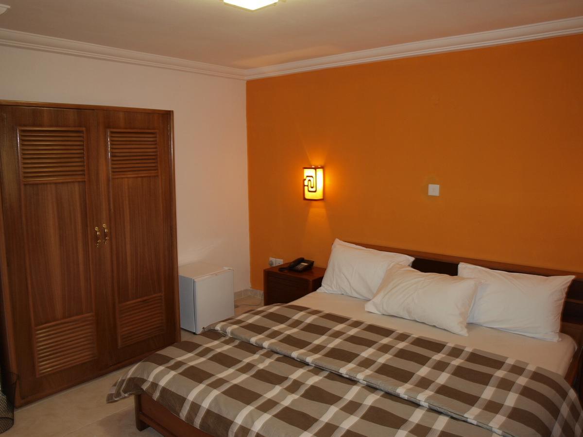 Apollo Hotell Lagos Exteriör bild