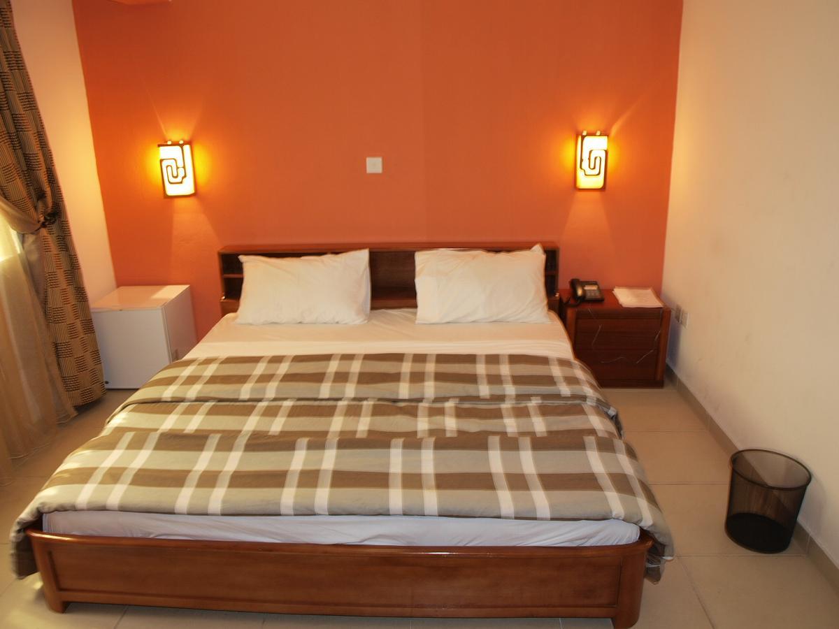 Apollo Hotell Lagos Exteriör bild